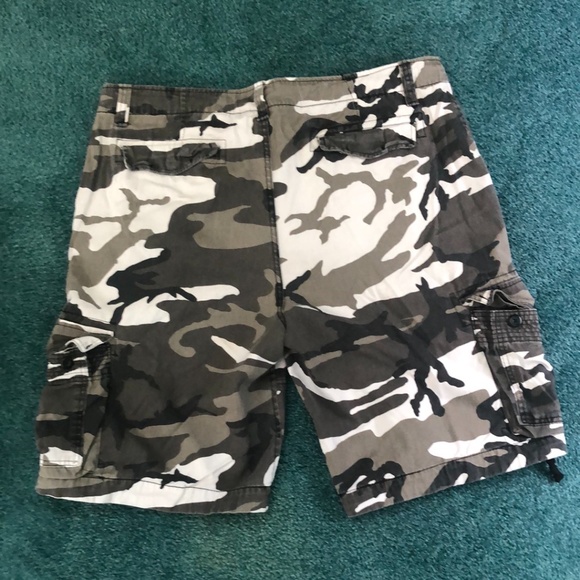 Camouflage Shorts - Picture 3 of 6